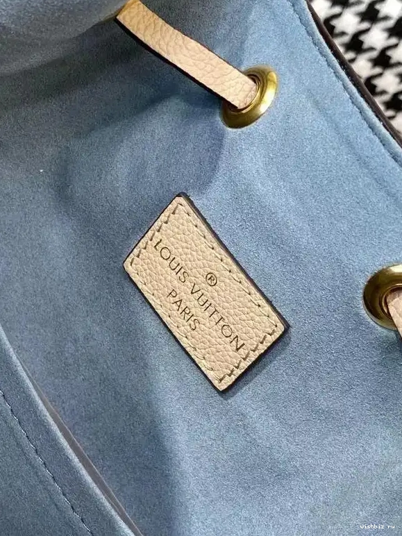 WIS VUITTON BUCKET LOUIS LOCKME 0625